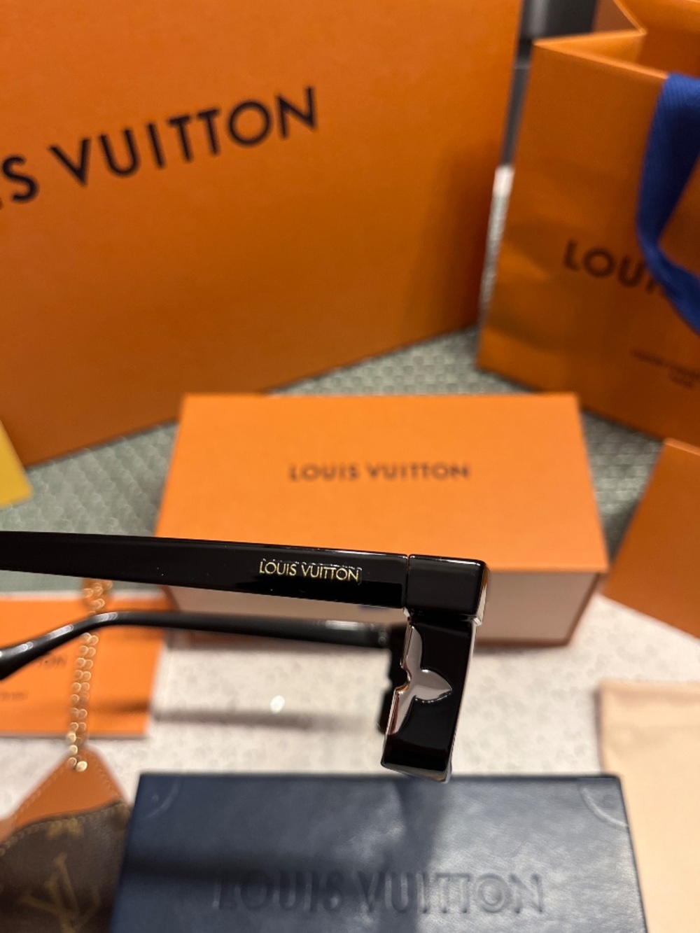 Louis Vuitton Sunglasses - Picture 6 of 11